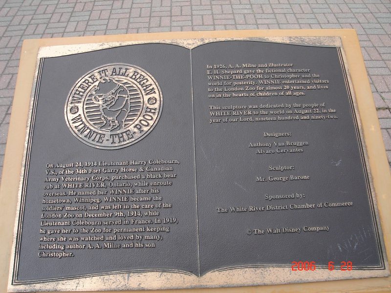 Bronze plaque commemorating the origins of Winnie-the-Pooh